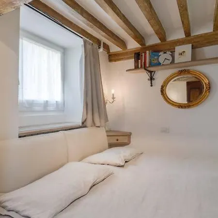 La Finestrella Apartment