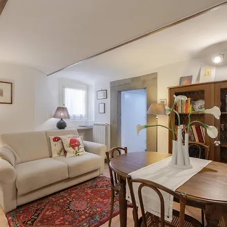 La Finestrella Apartment
