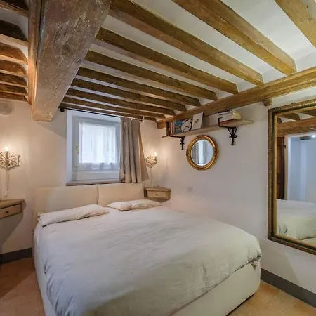 La Finestrella Apartament *